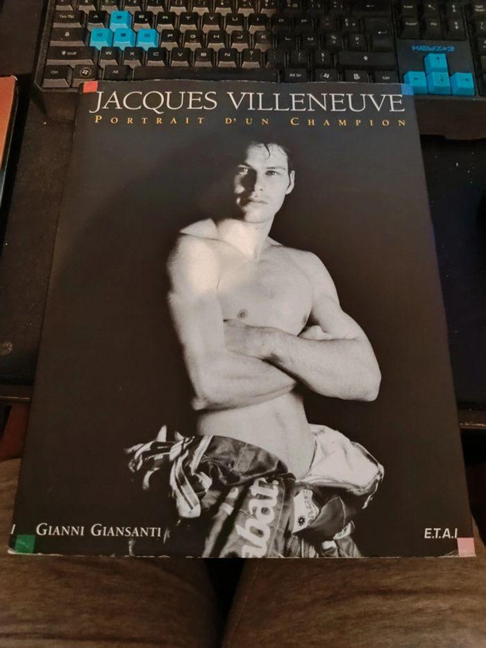 livre “Jacques Villeneuve - Portrait d’un champion” par Cédric Daetwyler - photo numéro 1