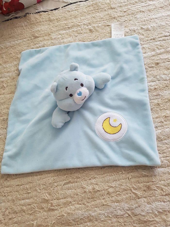 Lot de 2 doudous plats carré  ourson Care Bears baby - photo numéro 4