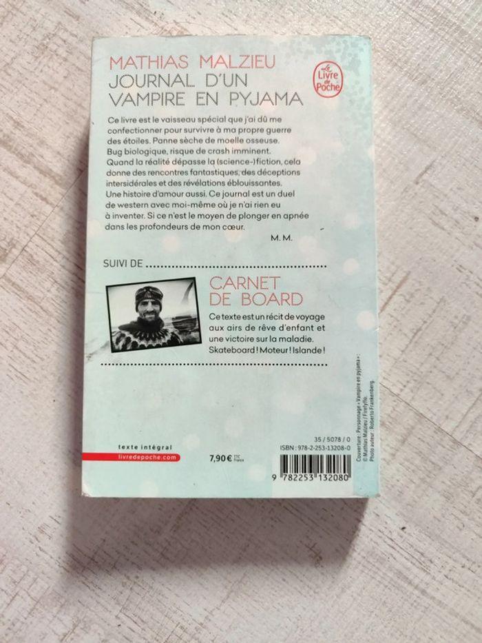 Livre le journal d'un vampire en pyjama - photo numéro 2