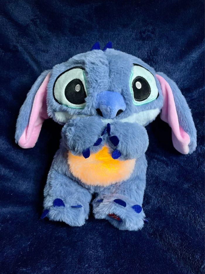 Peluche lumineuse Disney Stitch qui respire 🩵 - photo numéro 5