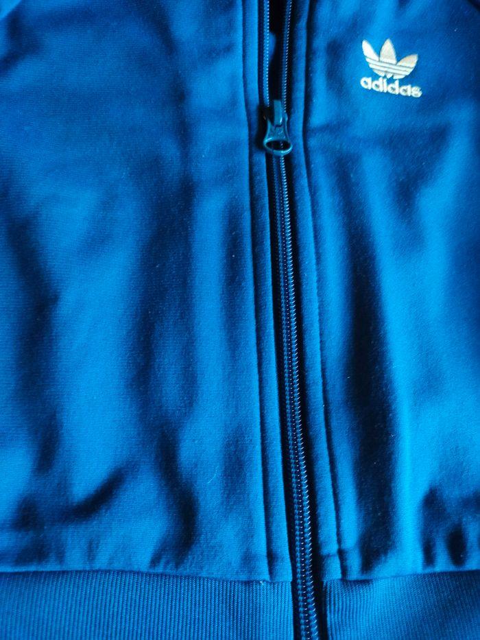 Veste Adidas bleu vif 18 mois - photo numéro 2