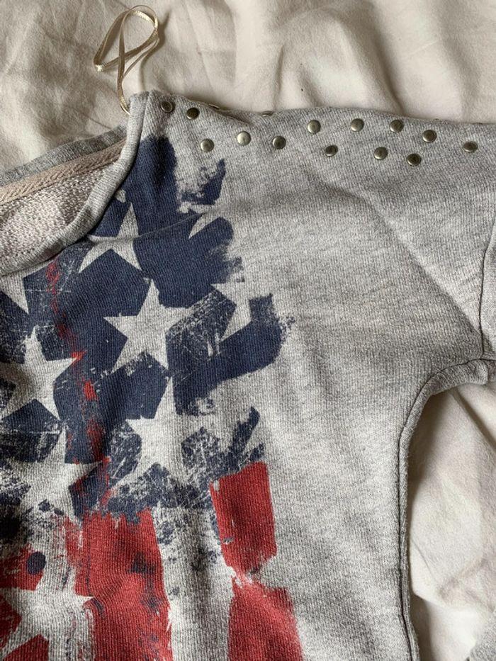 Sweat gris avec drapeau - photo numéro 4