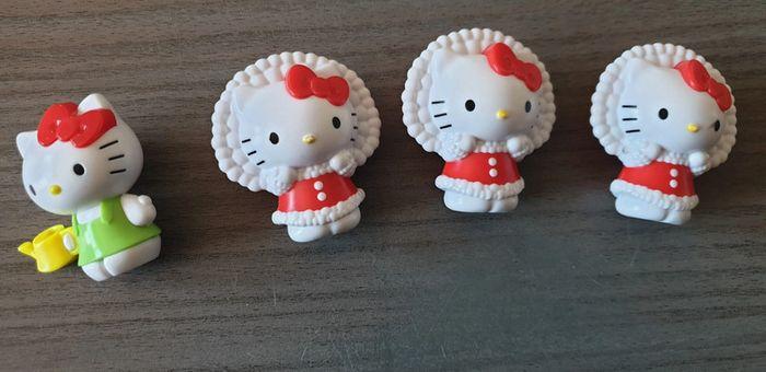 4 figurines hello kitty - photo numéro 1