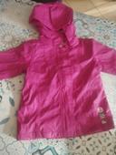 Manteau imperméable 18 mois fushia tbe