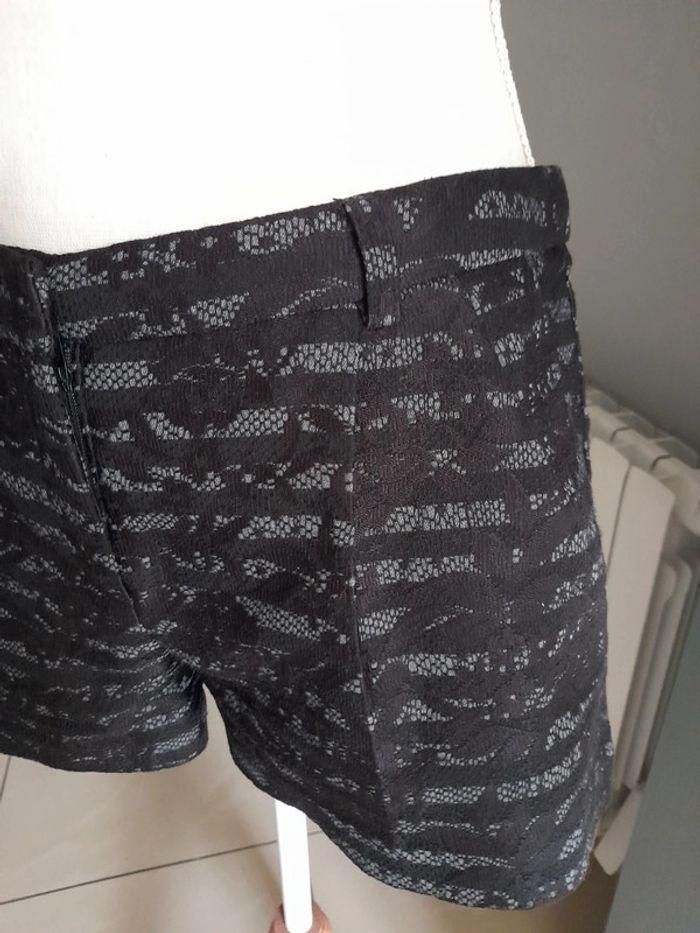 Short Naf Naf Taille 38 - photo numéro 2