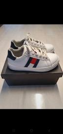 Sneakers Tommy Hilfiger 34