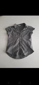 chemise manches courte H&M gris taille 9 ans / 134 cm