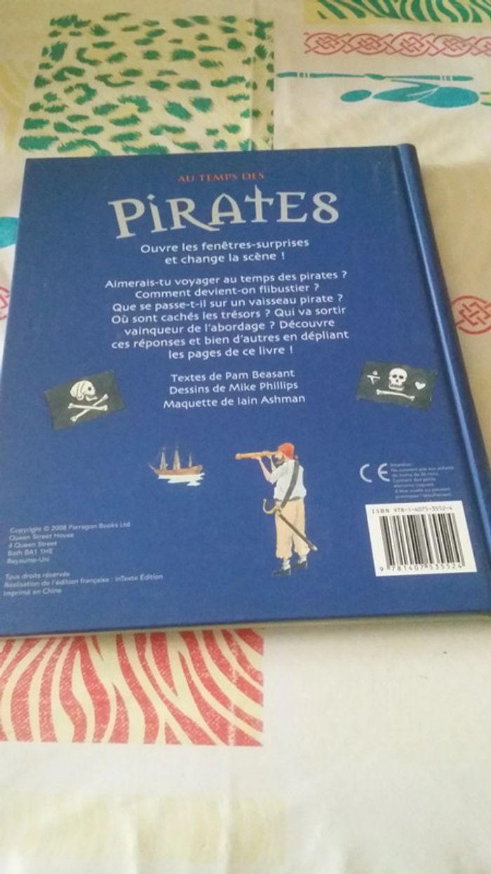 Livre au temps des pirates - photo numéro 3