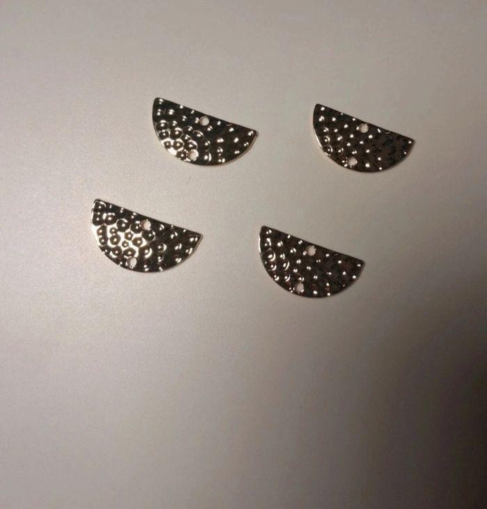 Lot de 4 breloques connecteurs demi cercles  or de 15x30 mm