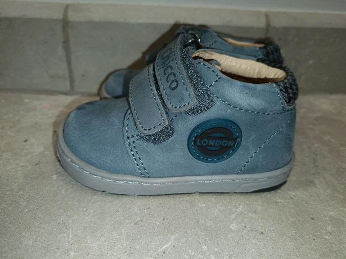 Chaussures bébé peu portées - photo numéro 3