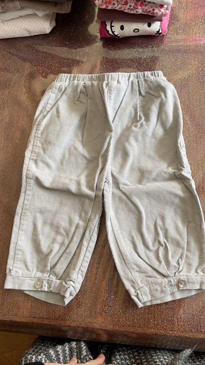 Pantalon velours léger bébé fille 9 mois - Bon état - photo numéro 1