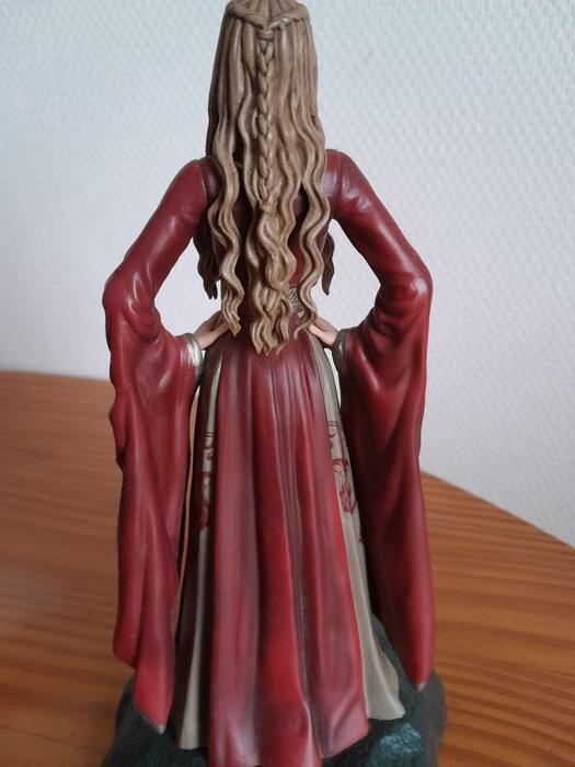 Figurine Cersei Baratheon de Games of Thrones - photo numéro 6