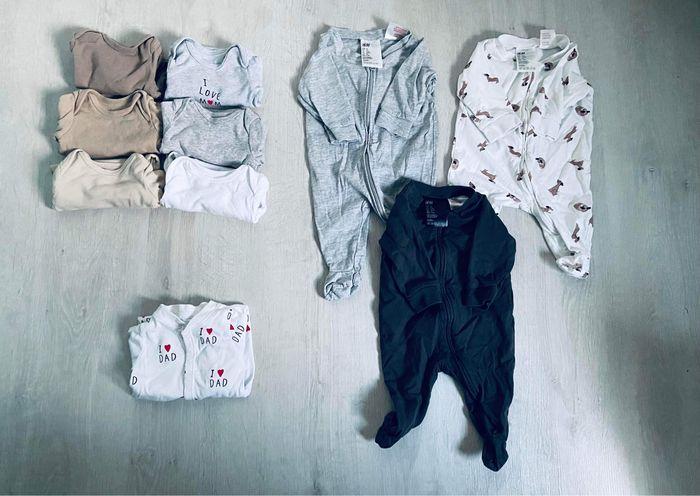 6 bodys + 3 grenouillères + 1 pyjama fin 1-2 mois garçon