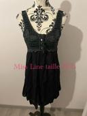 Robe noir à bretelles crochet buste bouton strass miss Line taille M/L