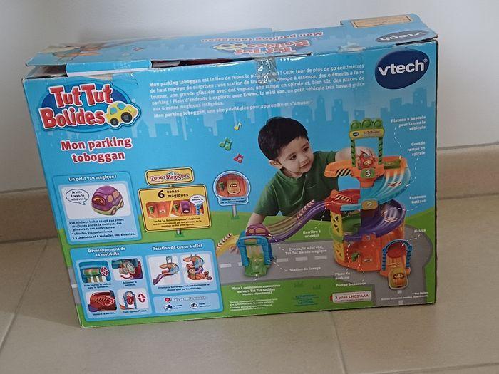 Tut tut bolide mon parking toboggan avec erwan le mini van vtech - photo numéro 2