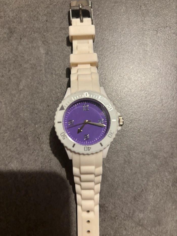 Montre violette - photo numéro 2