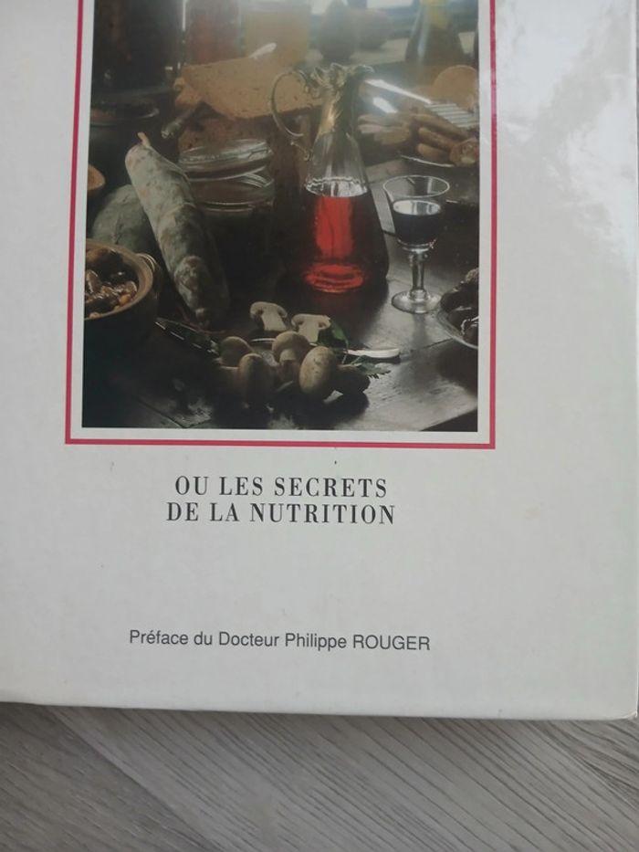 Lèvre de Michel Montignac : Je mange donc je maigris ! - photo numéro 2