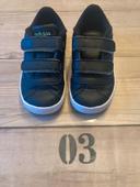 Chaussures à scratch adidas taille 23