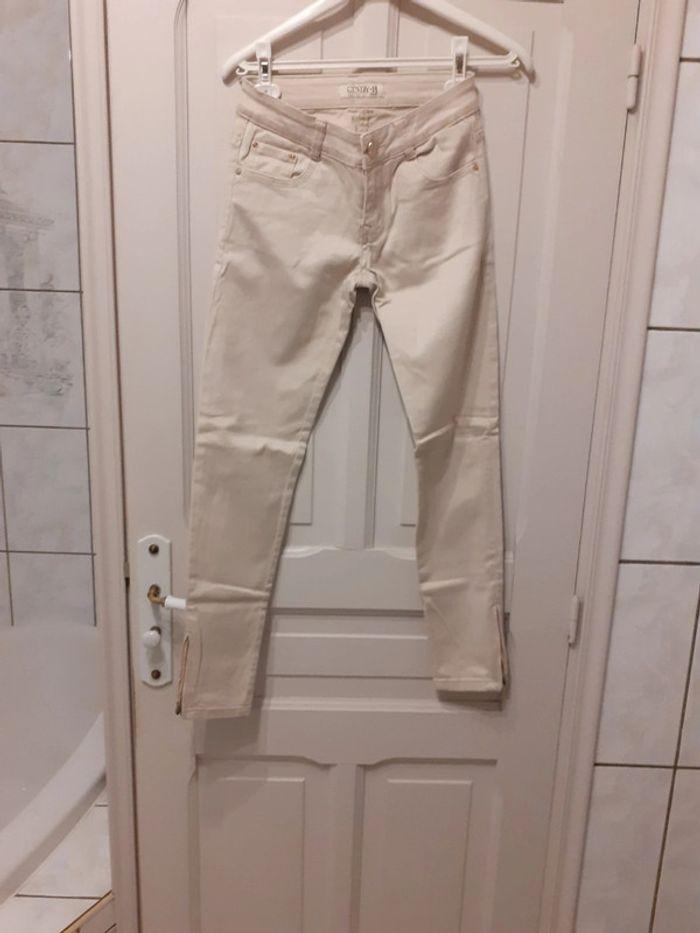 Pantalon beige  taille 36 - photo numéro 1