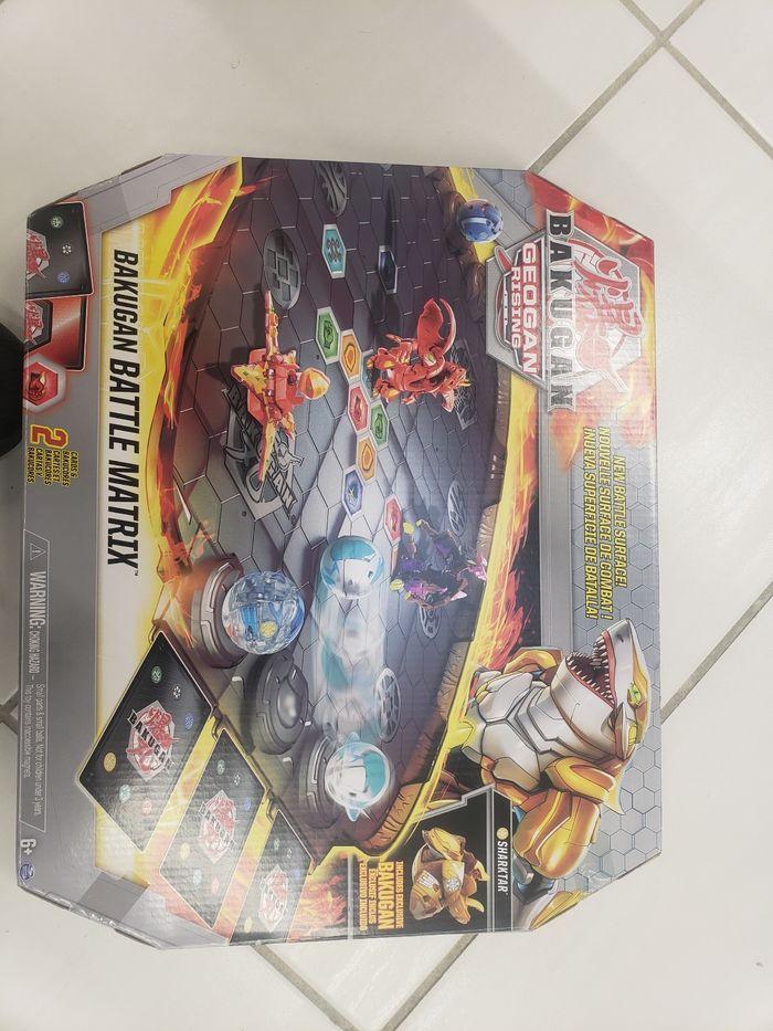 Arene bakugan - photo numéro 1