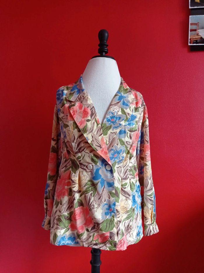 Veste taille 44  à fleurs excellent état - photo numéro 1