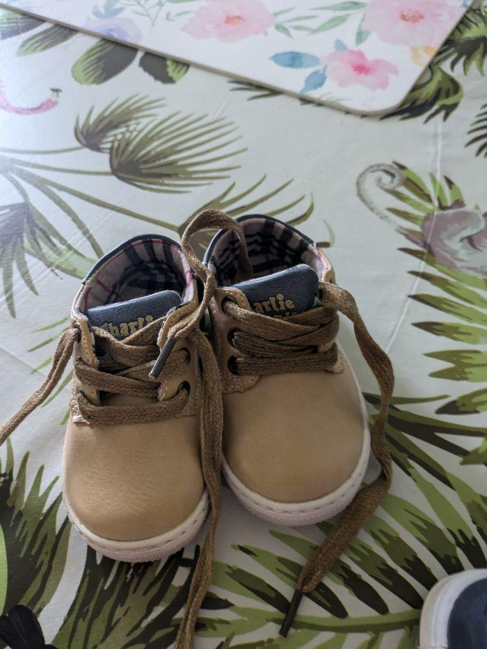 Chaussures bébé taille 20 et 21 - photo numéro 1