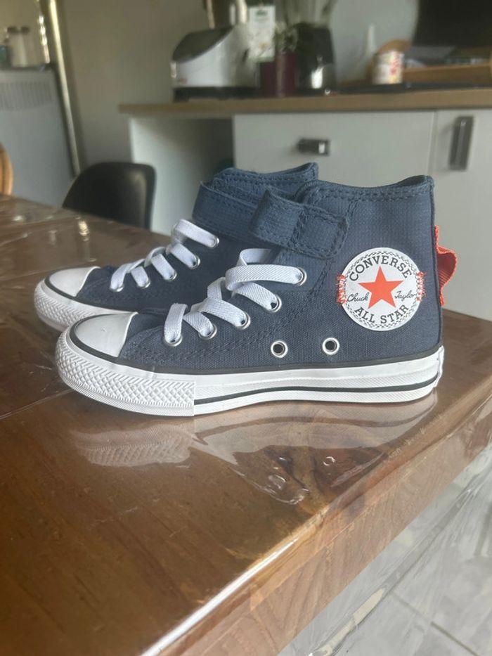 Converse montante  à scratch bleu marine - photo numéro 1