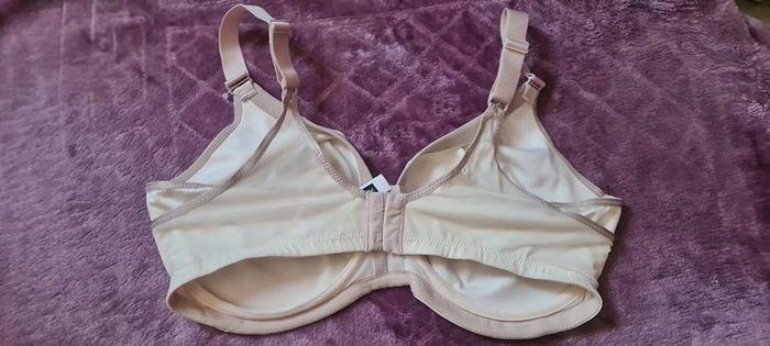 Soutien-gorge Playrex sans armatures effet satiné beige Cœur Croisé - photo numéro 5