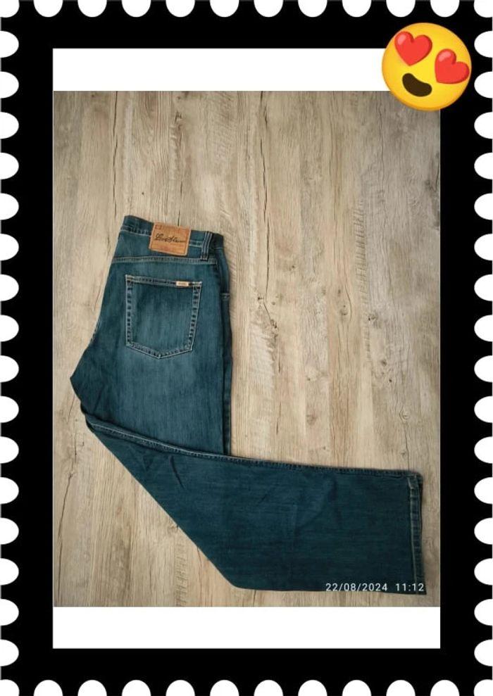 Jean Levi's signature  bleu foncé taille 46 ( 36 us) - photo numéro 1