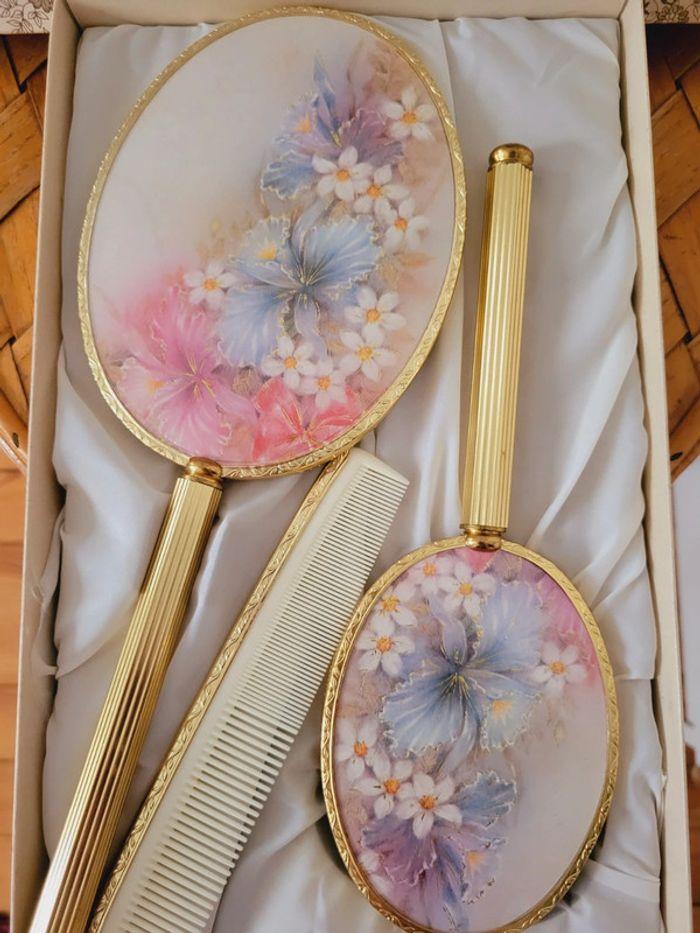 Coffret Accessoires beauté soins vintages brosse à cheveux miroir peigne - photo numéro 1