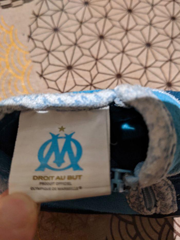 Chaussons olympique de Marseille taille 20 - photo numéro 2