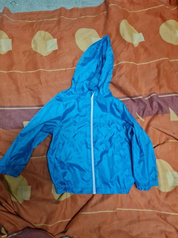 Kway bleu clair 4 ans - photo numéro 1