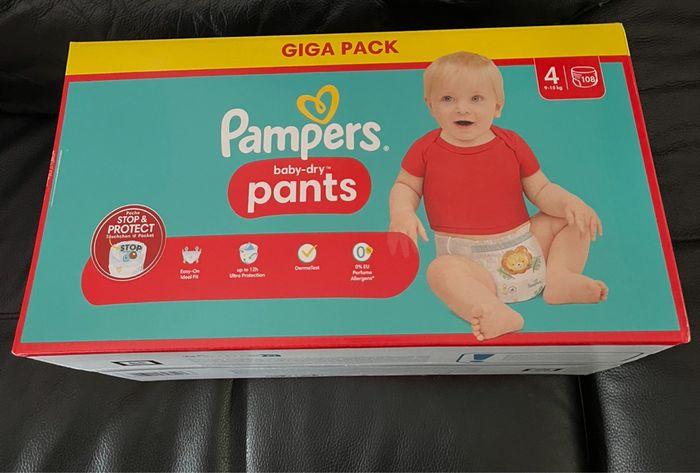 Couches Pampers T4 108 couches neuf