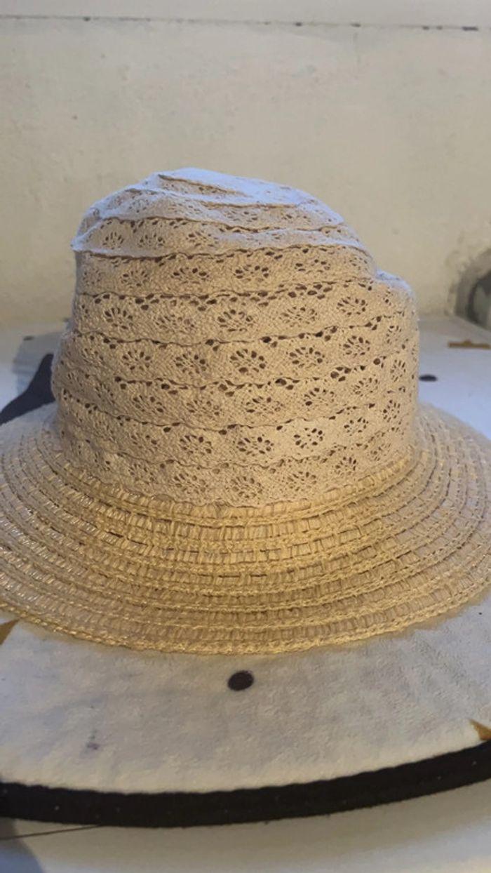 Robe de cérémonie avec chapeau offert - photo numéro 5