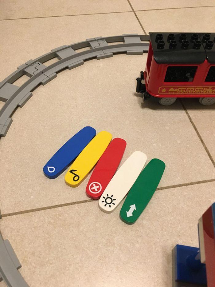 Le train à vapeur Lego Duplo 10874 - photo numéro 7