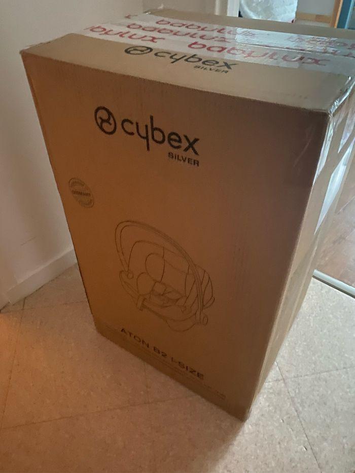 Siège cosy Aton B2 I-size Cybex neuf dans son carton - photo numéro 2