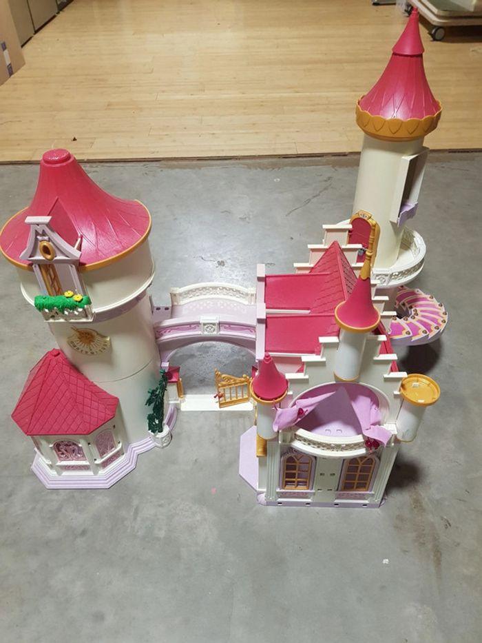 Chateau de princesse playmobil. - photo numéro 2