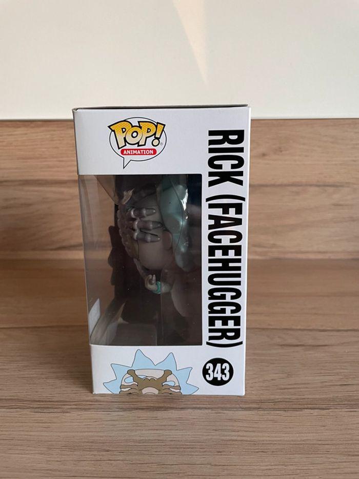 Figurine Funko Pop Rick et Morty : Rick (Facehugger) 343 Only at Gamestop edition - photo numéro 2