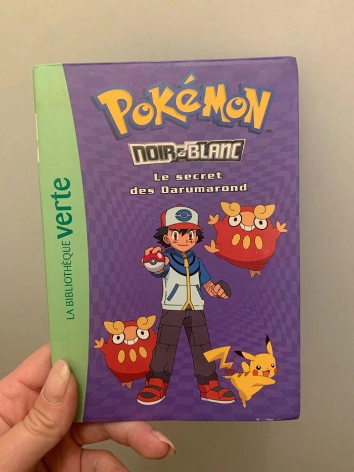 🛑livre Pokémon Noir et blanc 🛑 - photo numéro 1