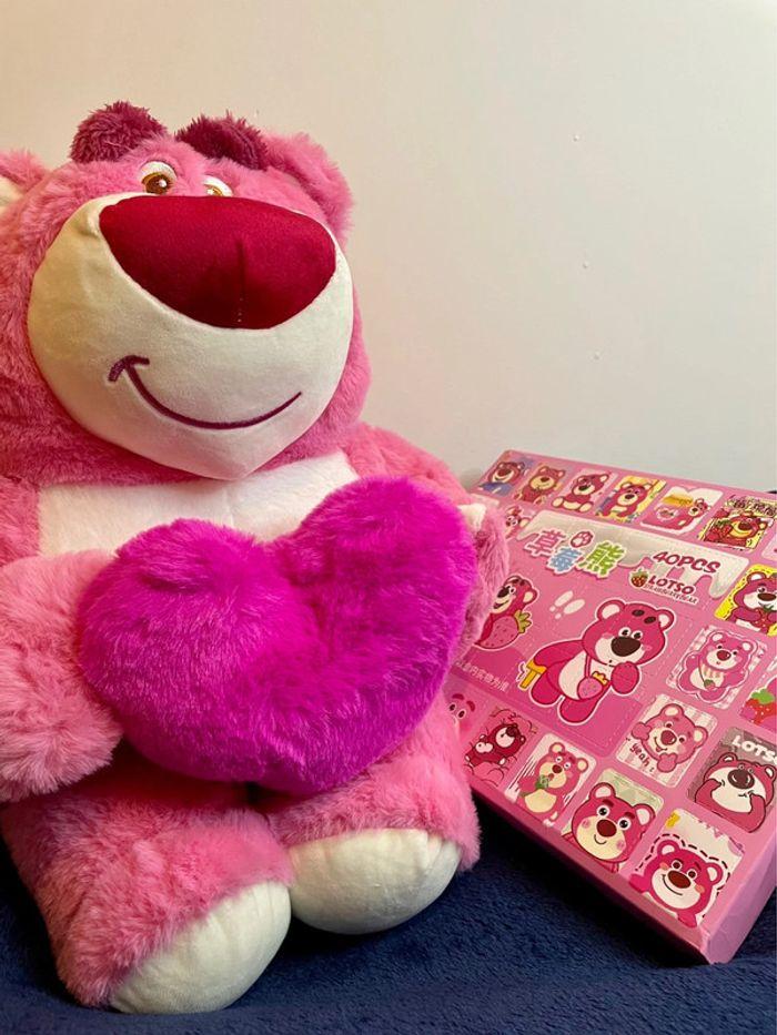 Peluche ToyStory Lotso cœur + calendrier de l’Avent Lotso - photo numéro 3