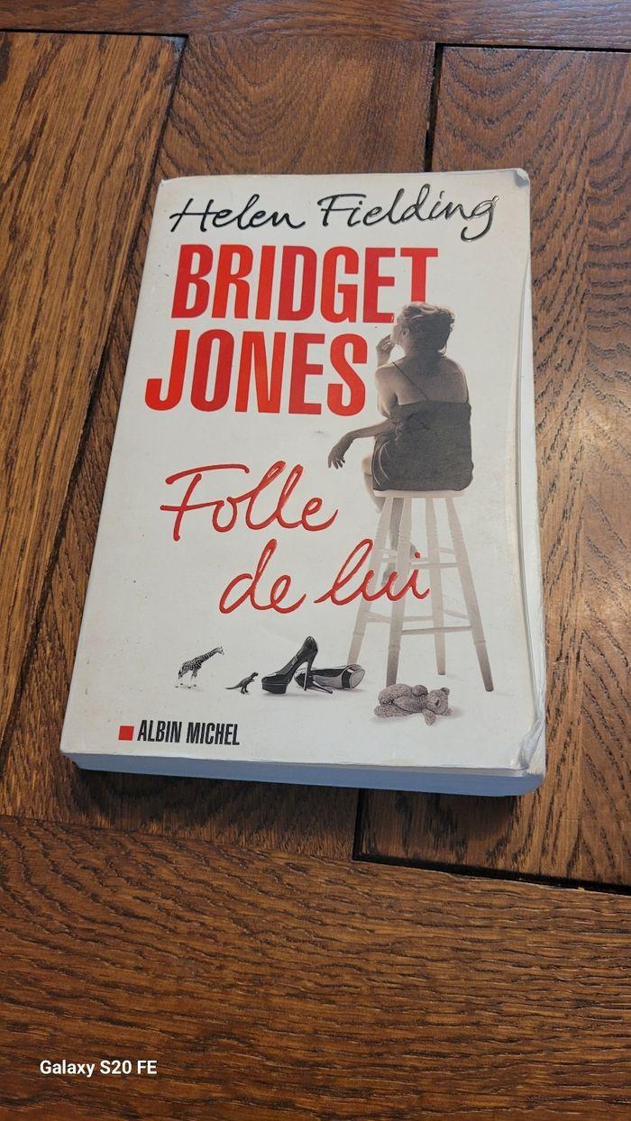 Bridget Jones folle de lui de Helen Fielding - photo numéro 1