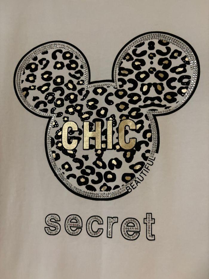 T-shirt Mickey Disney  taille  L - photo numéro 1