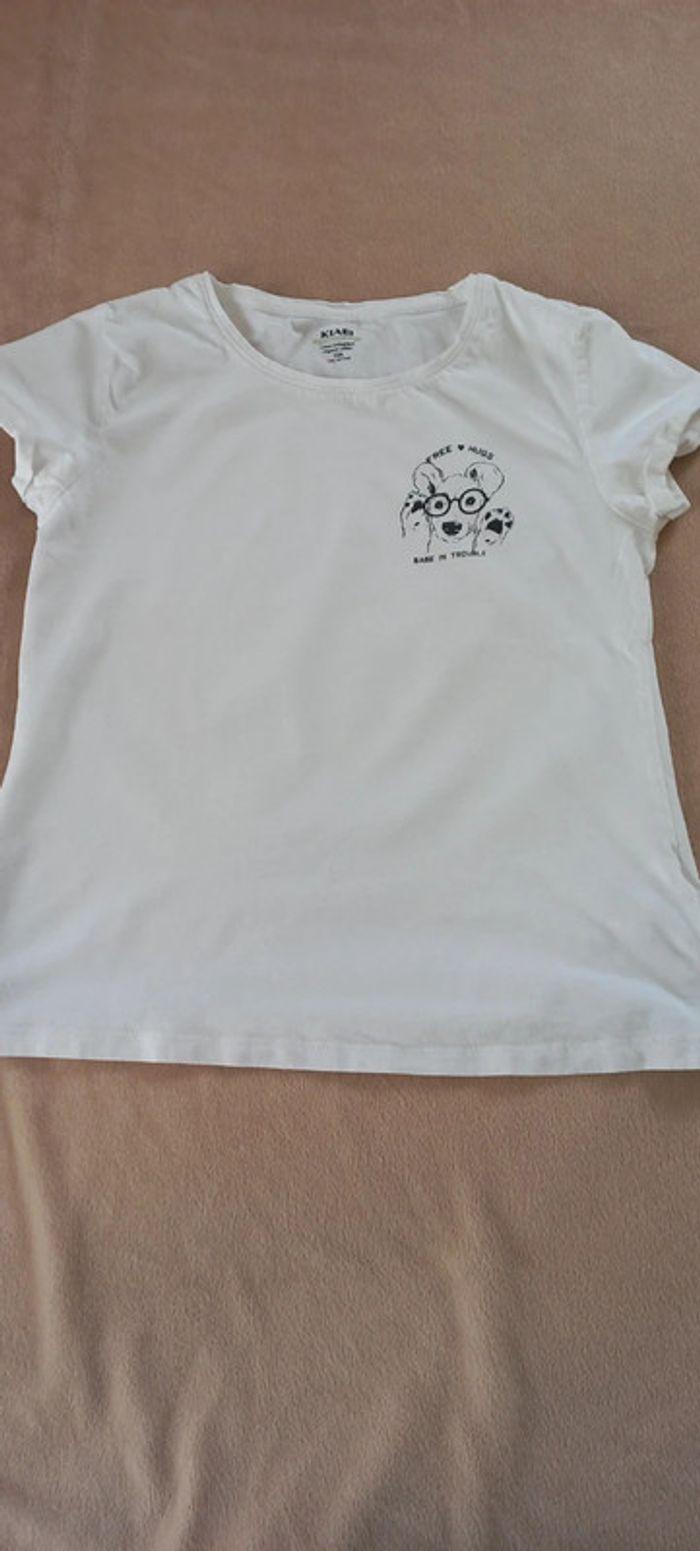 Tee-shirt blanc avec motif chien, taille 10 ans. - photo numéro 1