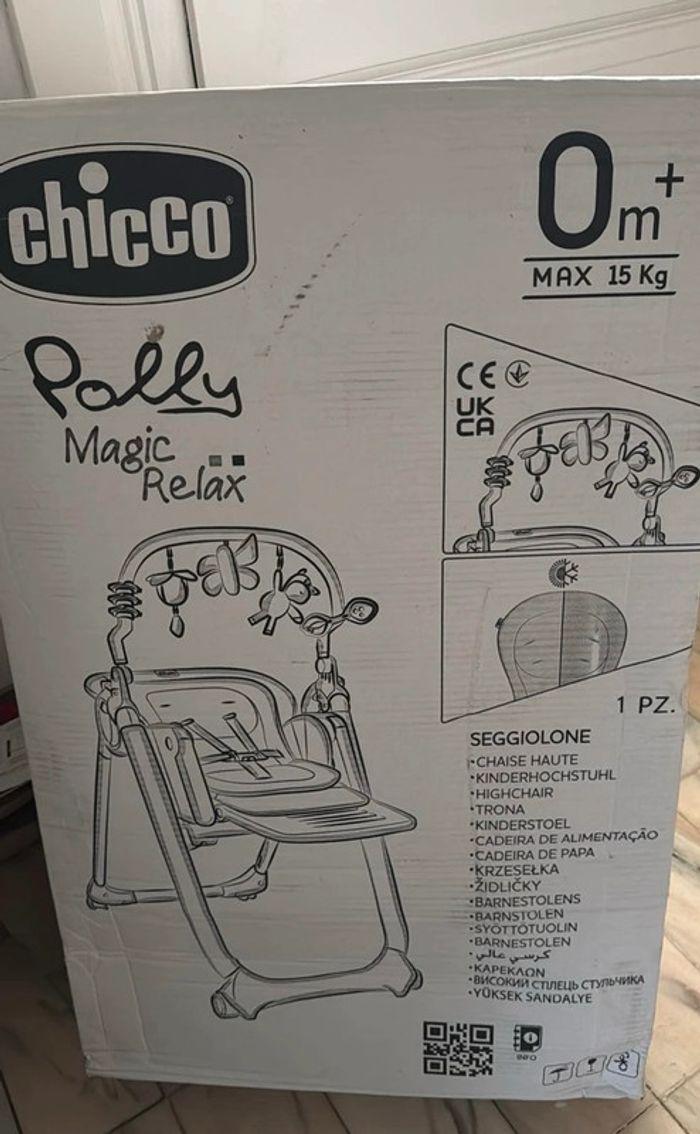 Chaise haute CHICCO neuve - photo numéro 1