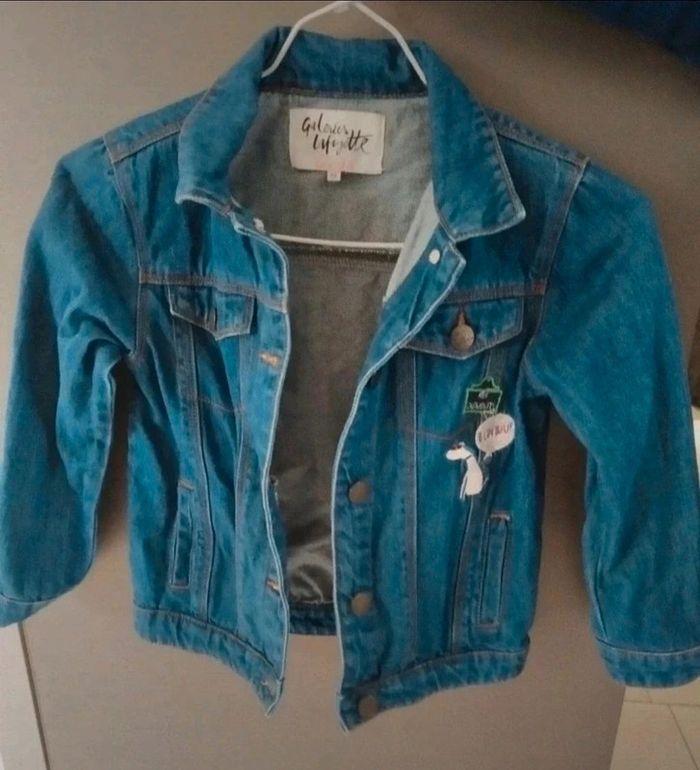 Rentrée 🍀 veste en jean 8 ans - photo numéro 1