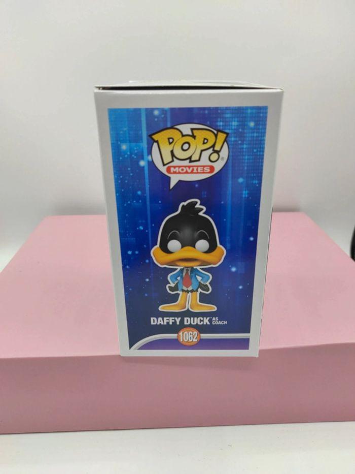 figurine funko pop space jam daffy duck as coach - photo numéro 2