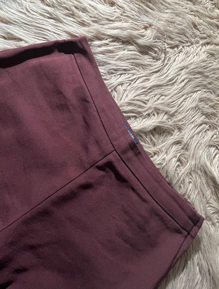 Pantalon bordeaux Kiabi taille 40 - photo numéro 2