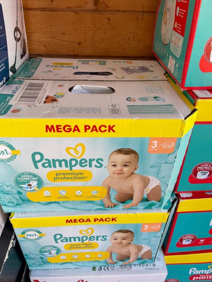 Couches Pampers