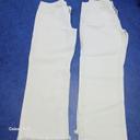 deux pantalons taille 11/12