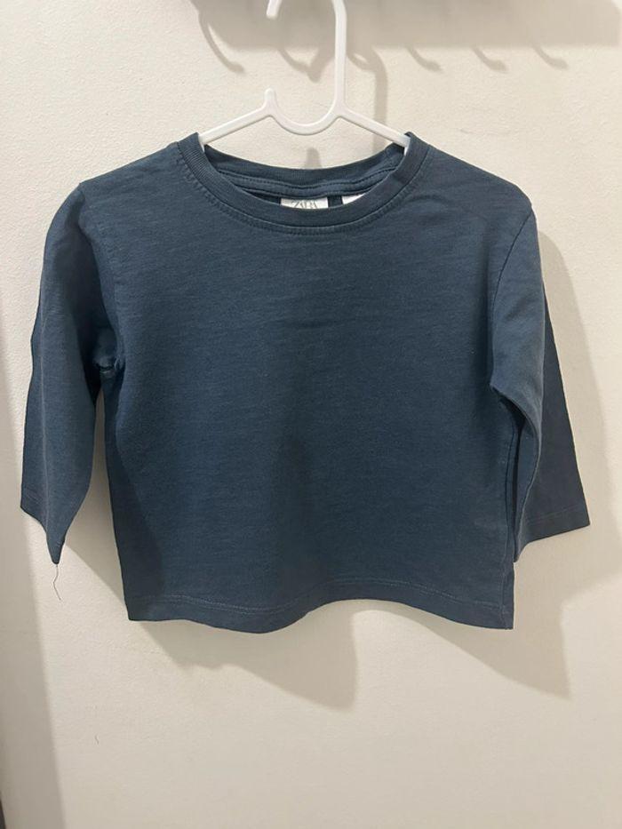 T-shirt Zara bleu manche longue 12mois 80cm - photo numéro 1